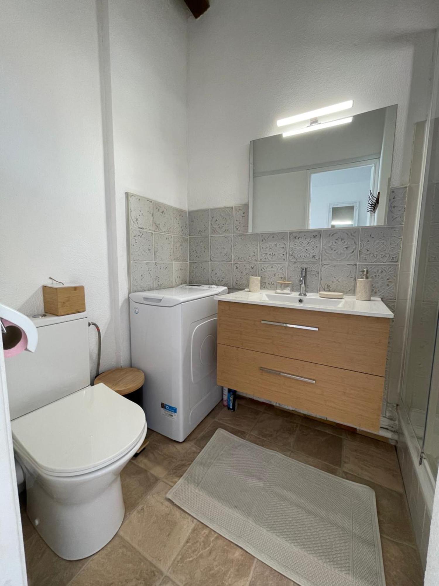 Appartement Pinede Piscine Clim Proche Plage Village Naturiste آجد المظهر الخارجي الصورة