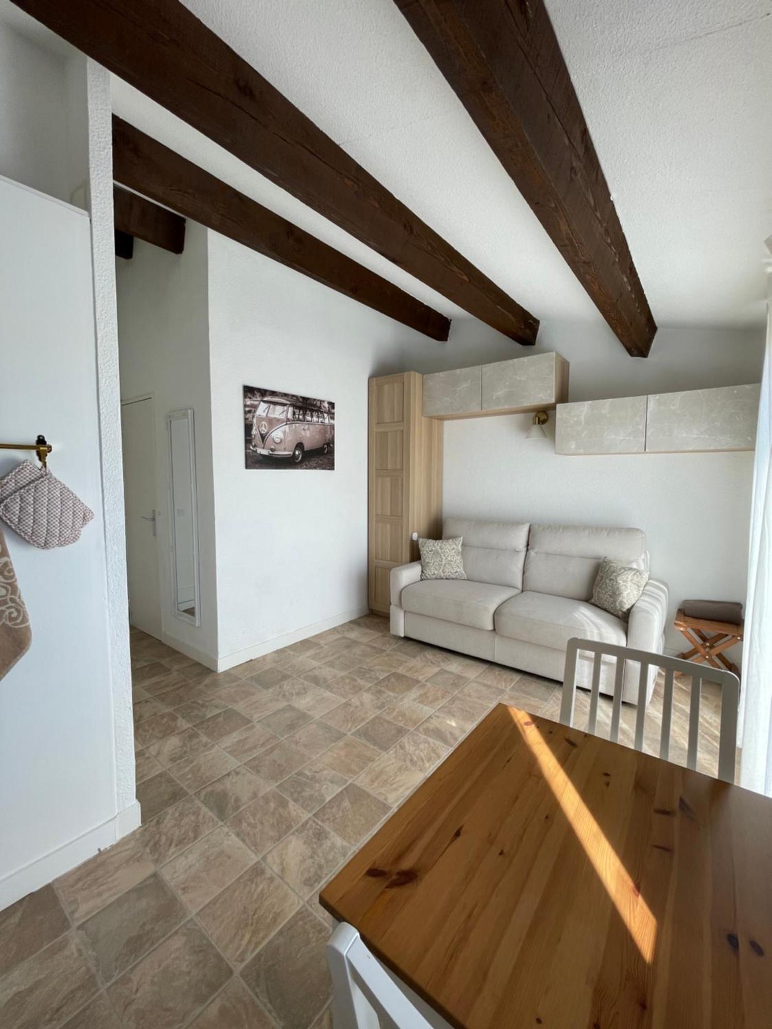 Appartement Pinede Piscine Clim Proche Plage Village Naturiste آجد المظهر الخارجي الصورة