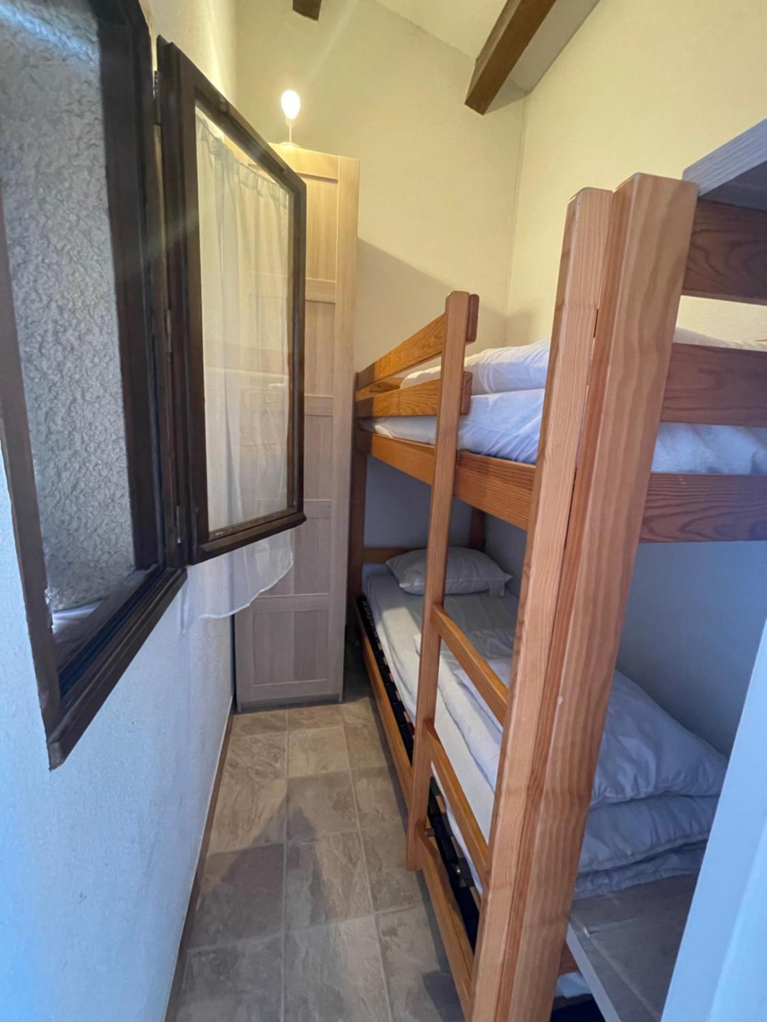 Appartement Pinede Piscine Clim Proche Plage Village Naturiste آجد المظهر الخارجي الصورة